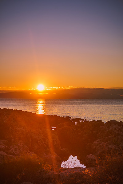 美丽的风景自然风光日出时的希腊海岸伯罗奔尼撒