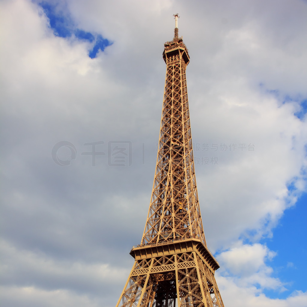 ӷ谣ƶ (La Tour Eiffel) ɺϿ