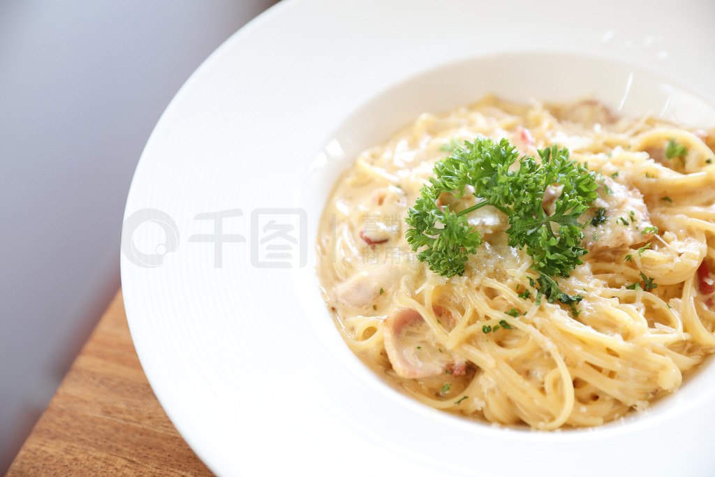 ľϵ׽ (Spaghetti Carbonara) ʹ