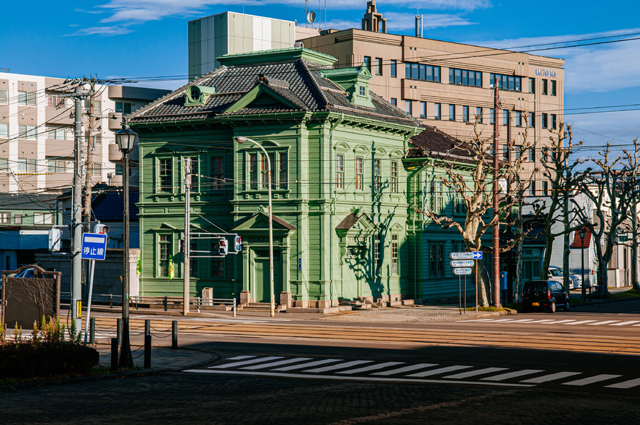 002018 年 12 月 2 日,日本函館 — 函館北海道復古綠色歷史歐式建築