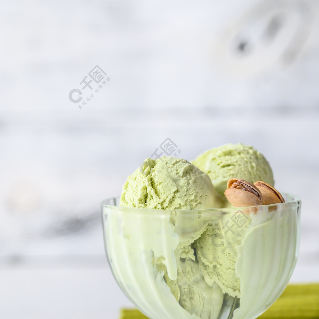 开心果冰淇淋上木制的背景图片下载 - 觅知网