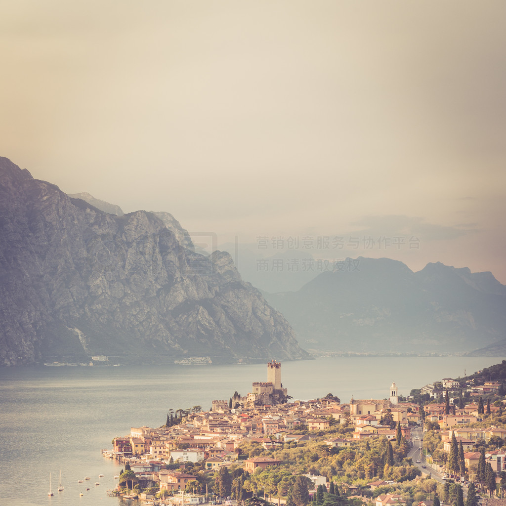 ׵ɽ٣lago di garda ԰ʫĺߺͿɰСׯ Malcesine