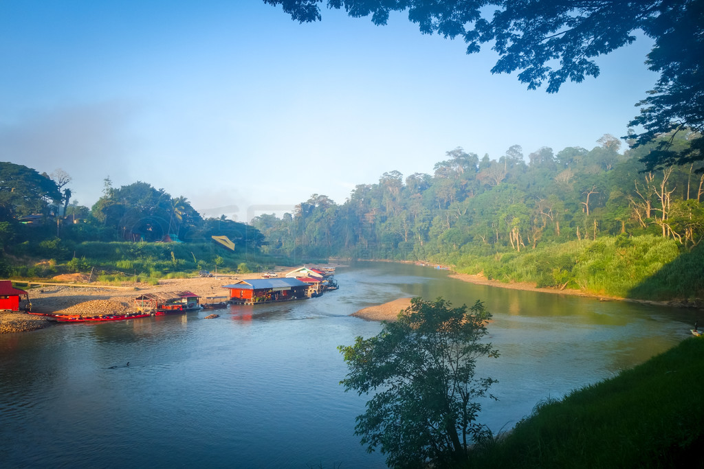 马来西亚塔曼内加拉国家公园的瓜拉大汉村。Kuala Tahan 村，Taman Negara 国家公园，马来西亚风景名胜免费下载_jpg格式 ...