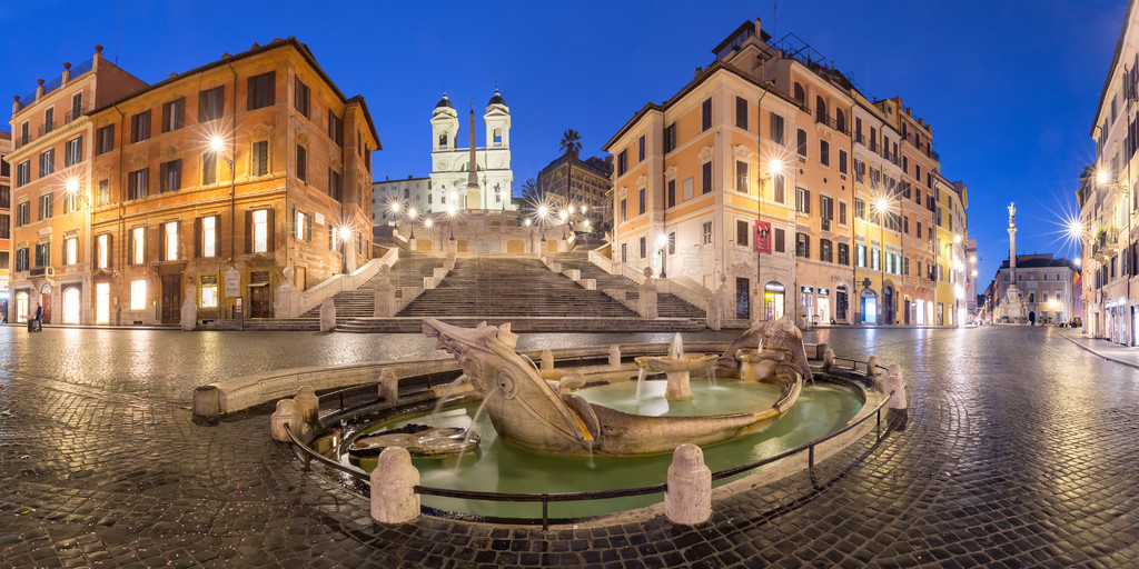 ¥̨ס㳡ͳΪ Fontana della Barcaccia ȪڰʽȪȫ糿ɫСʱ.. 㳡ϣ