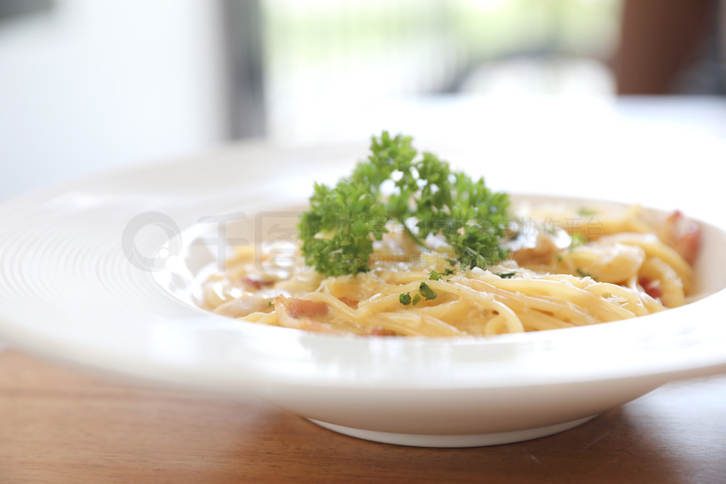 ľϵ׽ (Spaghetti Carbonara) ʹ