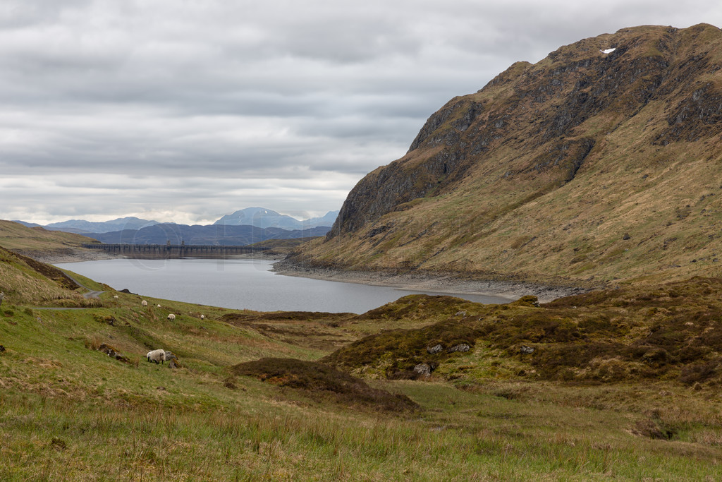 λ Loch Tay  Ben Lawers ո Trossachs  Lochan ˮ⡣ Lochan ˮ Scottish Trossachs  Loch Tay  Be