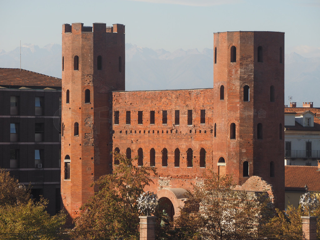 Porta Palatina (Palatine Gate) ڶ飬 Porta Palatinaţ