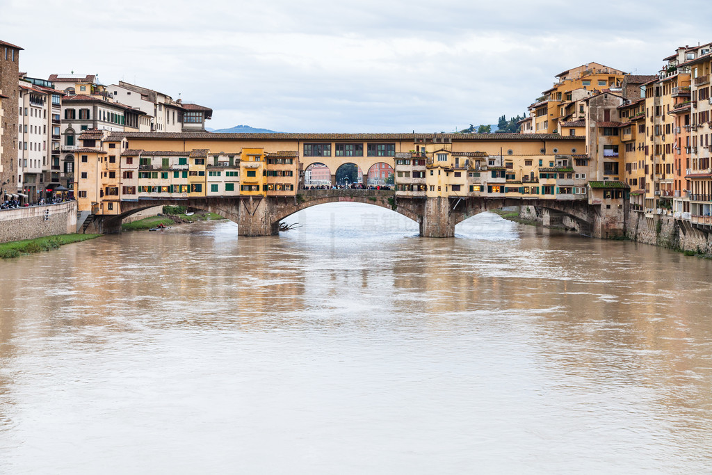 ǰ  ŵŢˮ＾ (Ponte Vecchio) ľɫ