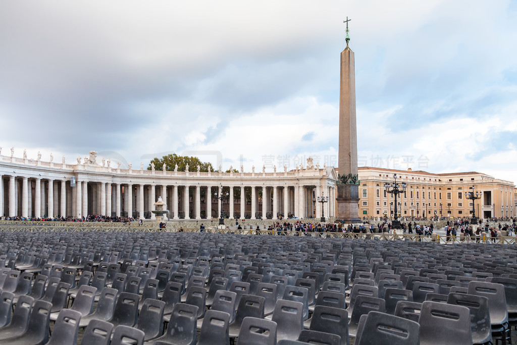 ǰ-ʥ˵ù㳡 (Piazza San Pietro) ٸԳӺͷⱮ