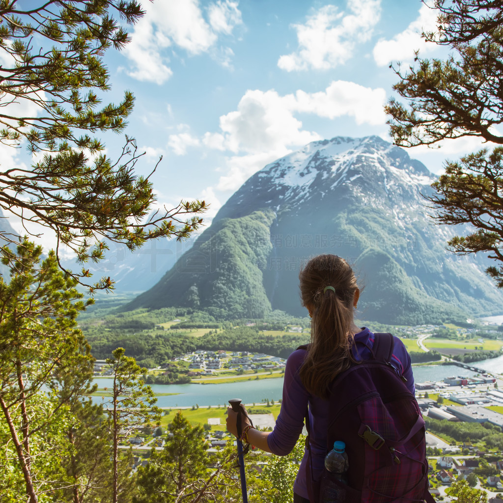 µű͵ɽȵŮͽվŲ Romsdalsfjorden  Andalsnes 