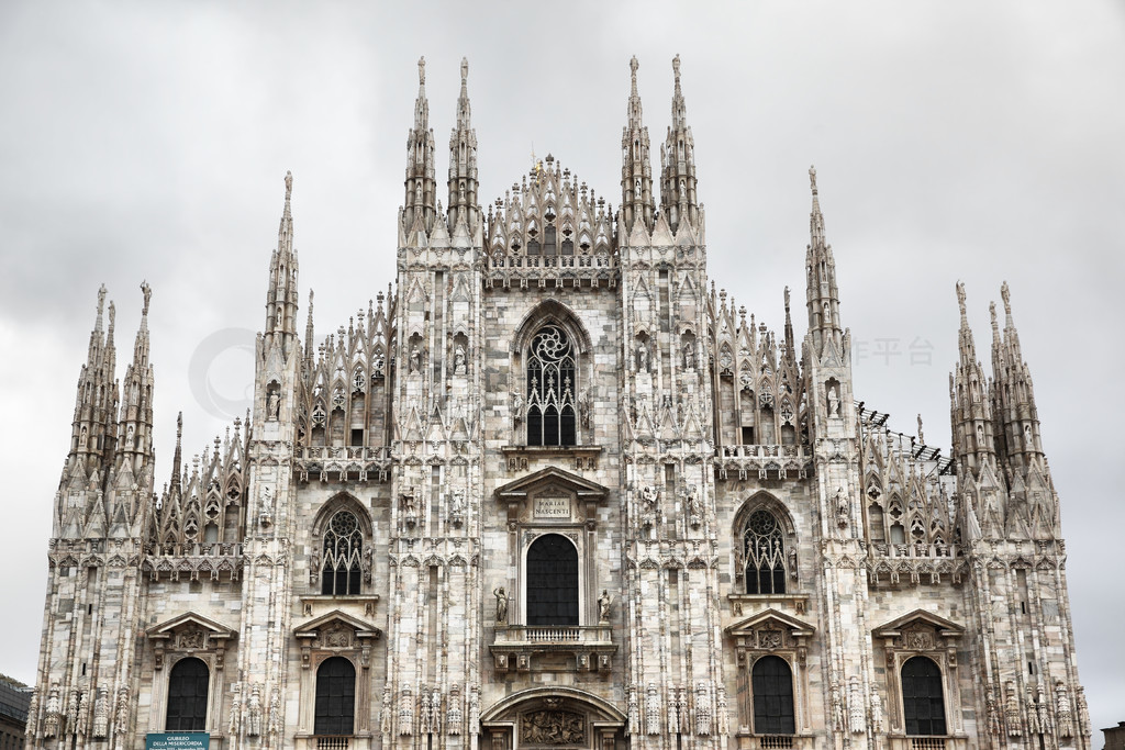  (Duomo di Milano) 