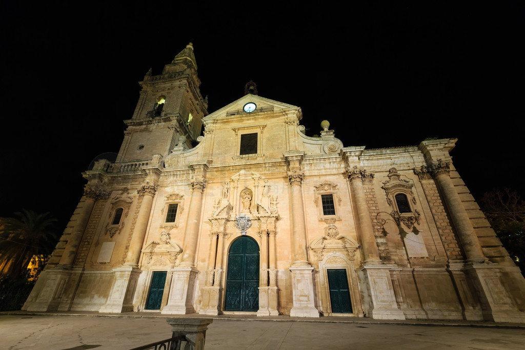  Cattedrale di San Giovanni Battista ڹϵ Ragusa famos ﵺ 1718-1820 ꡣ