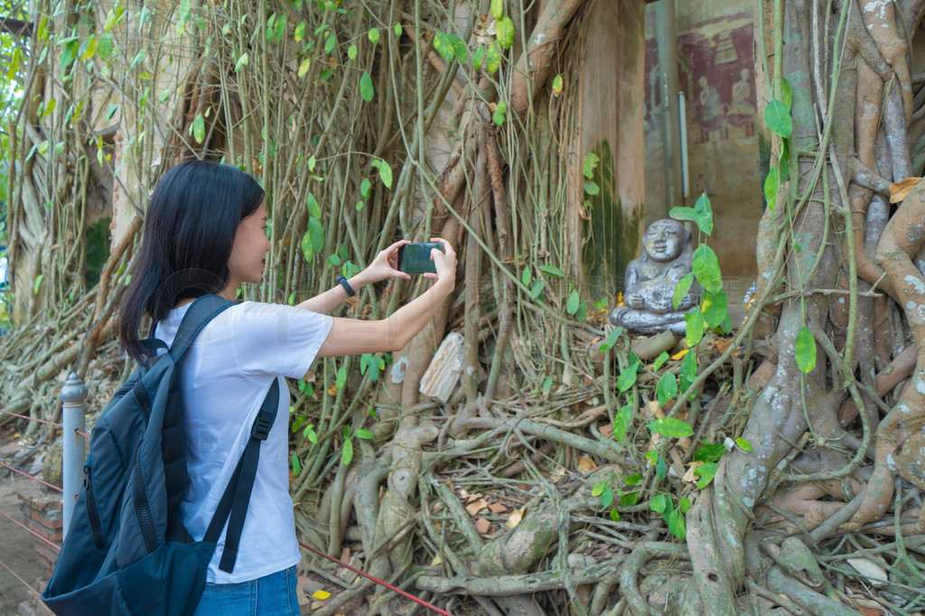 ̩Samut Songkhram Wat Bang Kung ޸Ůһοֻͣ͸´оשǽĽ