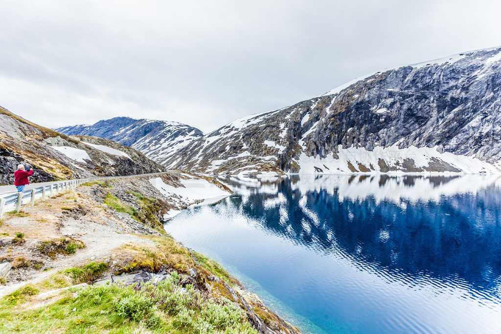 μںСοƽգŲ˹άǰ뵺 Strand More og Romsdal  Djupvatnet οŲ Djupvatnet 