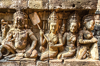 大象庙墙上的雕塑是柬埔寨暹粒吴哥窟<i>复</i><i>杂</i>的高棉古庙