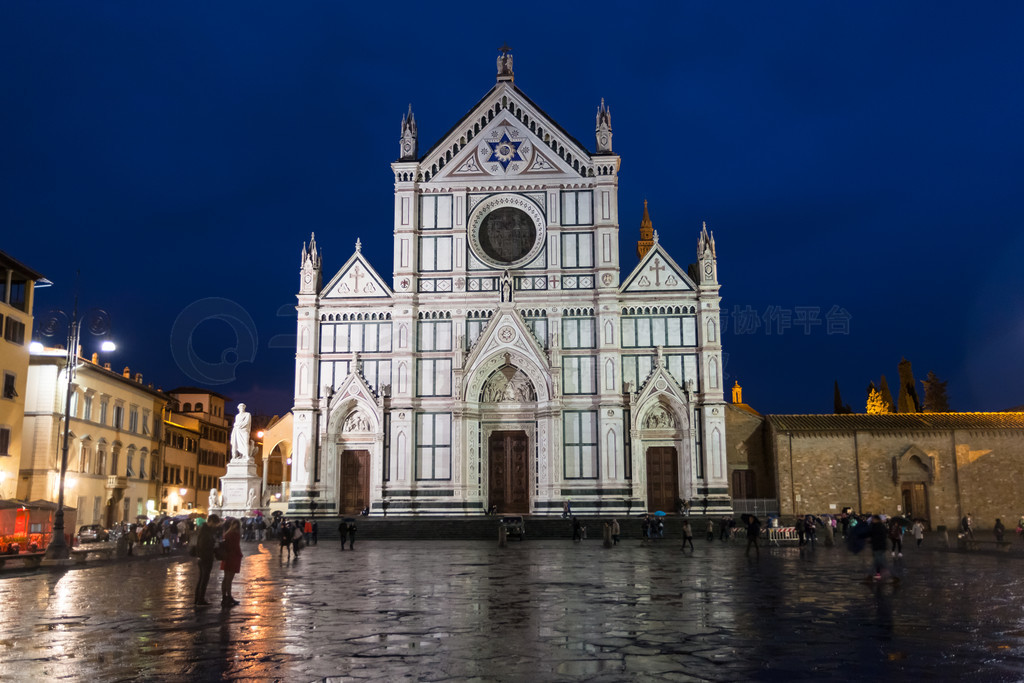 ǰ-ʥʮֽ (Basilica of the Holy Cross) ϵʥʮֹ㳡Ĺأ˱Ϊҫ