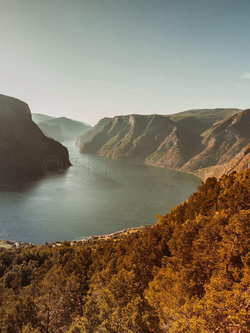 Aurlandsfjord Ͽ徰ۣŲ˹άǰ뵺· Aurlandsfjellet.. Ͽ徰 Aurlandsfjord Ų