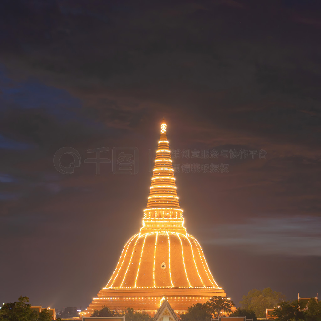 Phra Pathom Chedi µͼλ̩иķͳξ㡣̩ر꽨ϵĽ