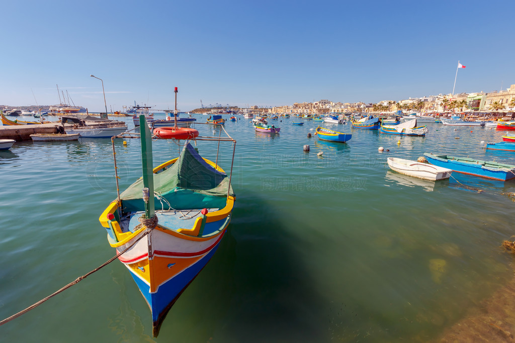 ʲˡͳ洬.. ͳʶ˵洬 Luzzi ڸۿ Marsaxlokk