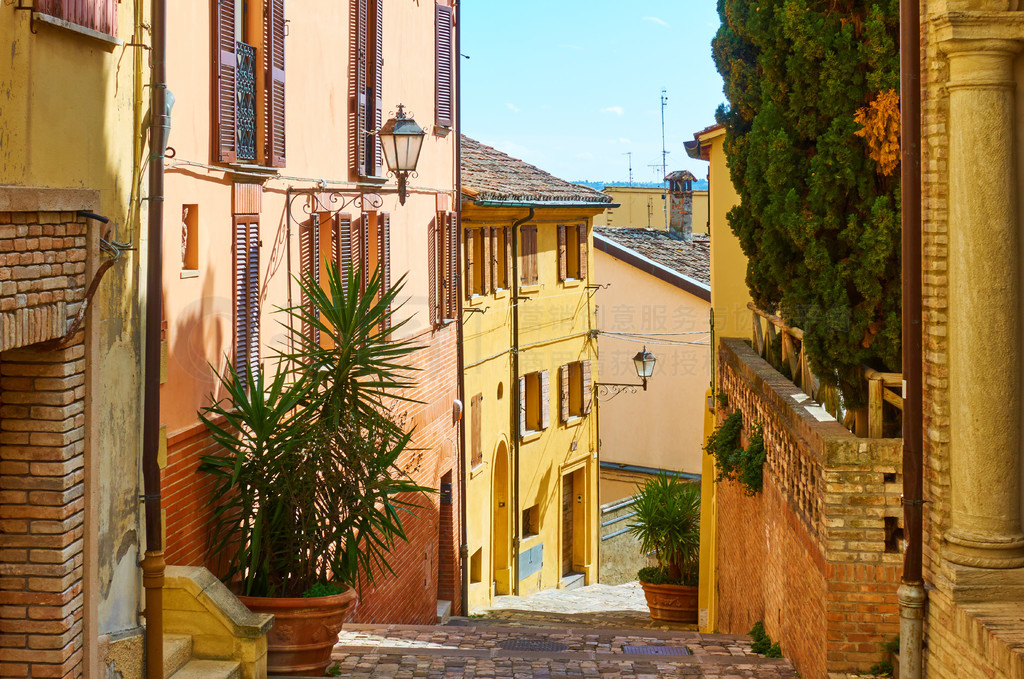  Santarcangelo di Romagna ɫͷ׵Ͻ