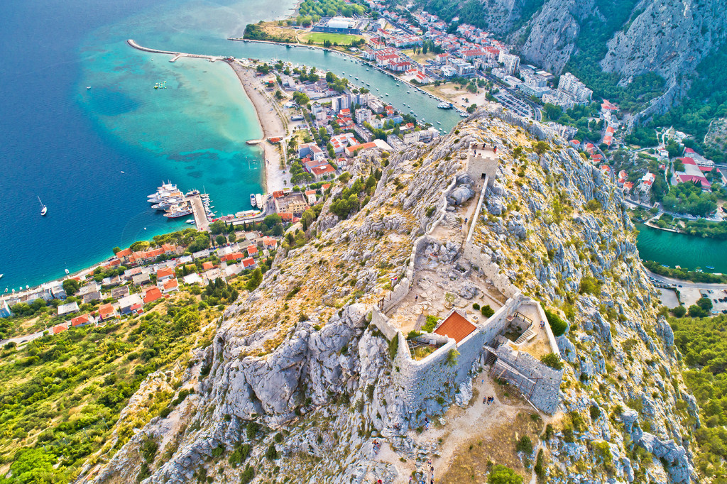 ޵Ǵǵ Omis ͼ Starigrad Fortica ݺɺӿ