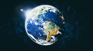 从太空的行星地球地球视图显示现实的地球表面和世界地图，如外层空间的观点。 NASA 行星地球从太空照片中提供的这幅图像的元素。从太空显示现实地球表面和世界地图的行星地球地球视图