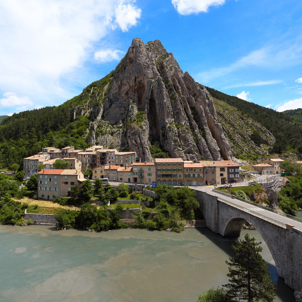 Sisteron - ϳ