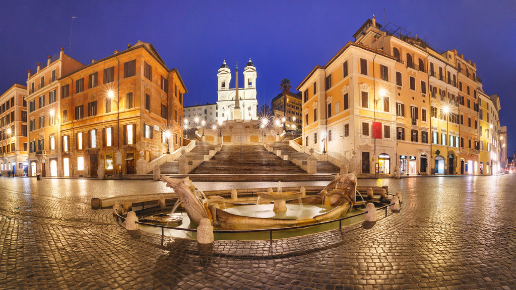 ¥̨ס㳡ͳΪ Fontana della Barcaccia ȪڰʽȪȫ糿ɫСʱ.. 㳡ϣ