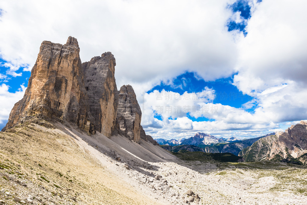 ɽ壬ңCima Piccola (2857 m)Cime Grande (2999 m)Cima Ovest (2973m)