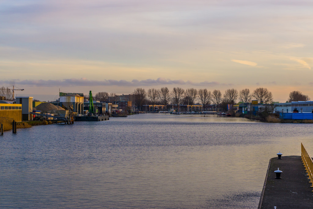  Alphen aan den rijn еˮ̰ҵн