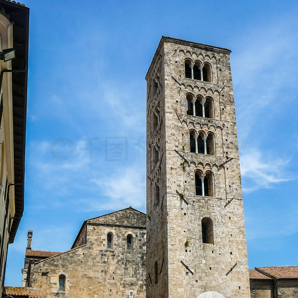 Anagni  HDR ͼеĸ߶̬Χ (HDR) ͼ