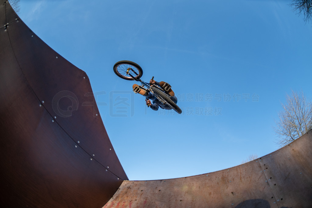 Bmx Aerial ڻ峡ϡ