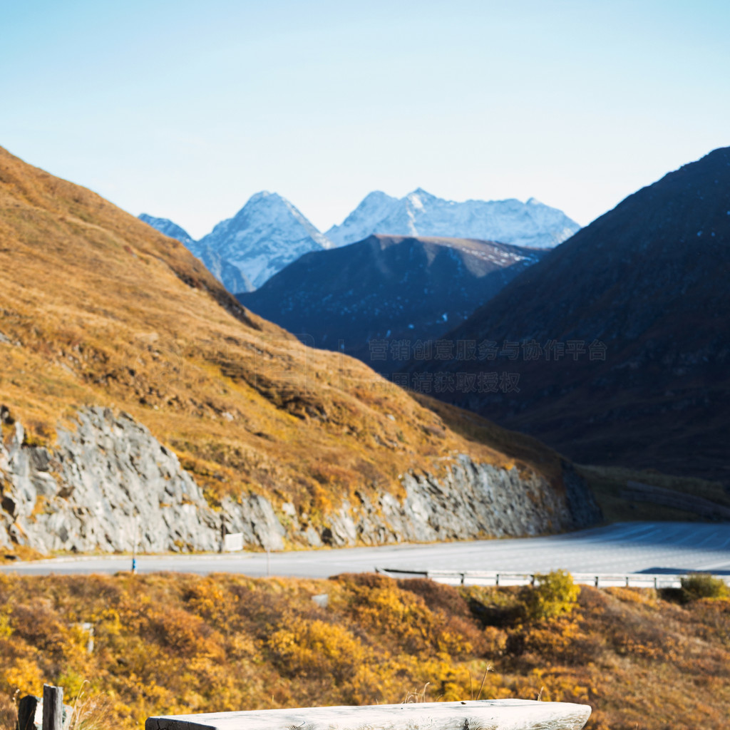 Brennkogel  The Grossglockner High Alpine Road ϵľͳǷɵĺȥնҹ԰