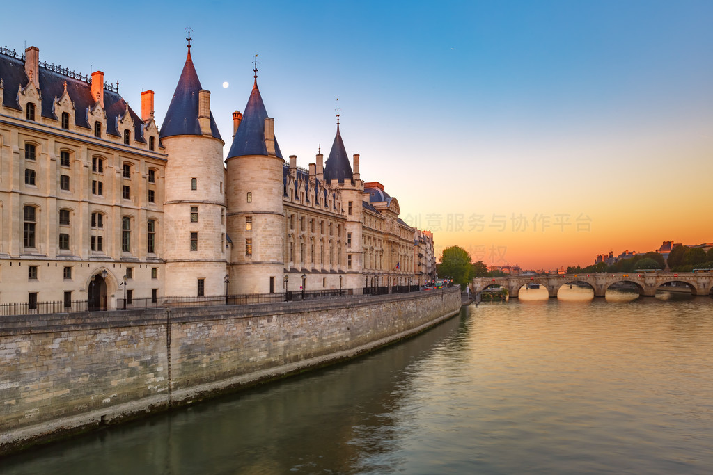 ճʱɺӺ Conciergerie ɫ Seine and Conciergerie裬