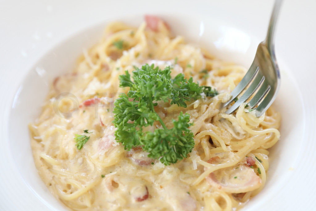 ľϵ׽ (Spaghetti Carbonara) ʹ