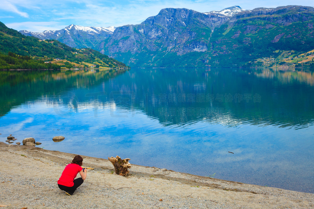 κСŮοգ Jostedalsbreen ҹ԰Oppstryn (Stryn)Sogn og Fjordane ɽ Oppstrynsvatnet ľɫŲ˹