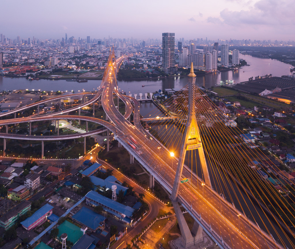 Bhumibol źϺṹеͼУȡʱģ̩