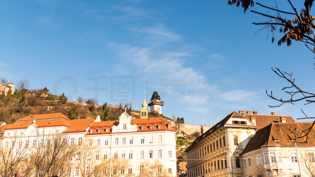 ġʩ / µ  20.01.2019:  Schlossberg ɽͱݺ¥ UhrturmĿĵ..  Schlossberg ɽȫͼ뱤ݺ¥