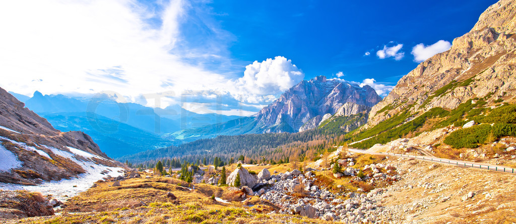 Passo Valparola ɽͨȫCunturines-Spitze 壬׵٣