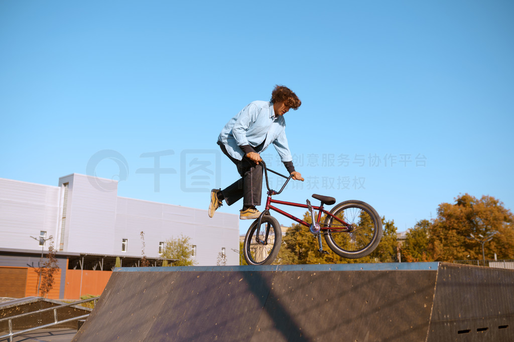 Bmx гµˣУڻ幫԰ѵг˶Σյг˶ðսͷУļ԰г Bmx гڻ幫԰µˣ