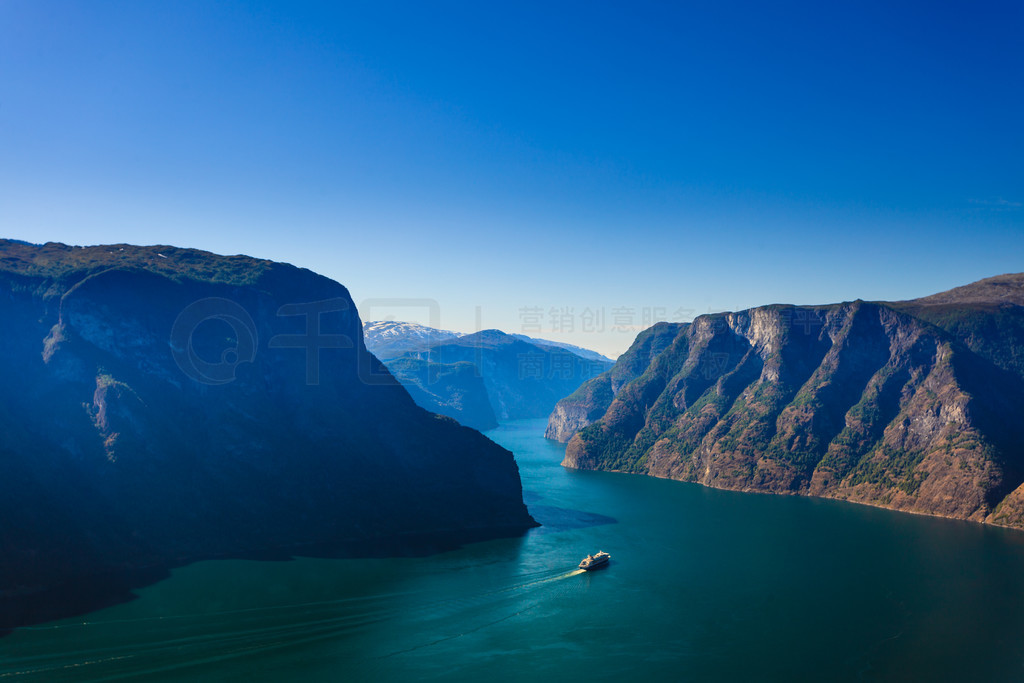 Aurlandsfjord Ͽ徰ۣŲ˹άǰ뵺· AurlandsfjelleϿ徰۰ϿŲ