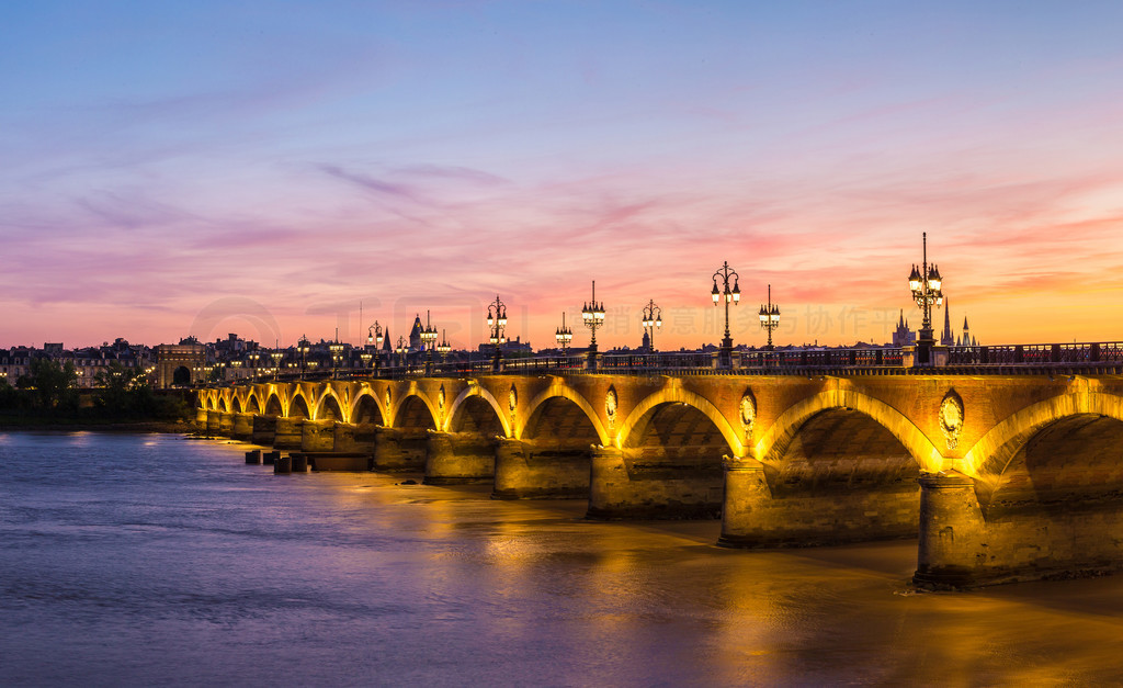 ҹʯ Pont de pierre ȫ