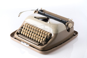 复古风格的打字机在工作室