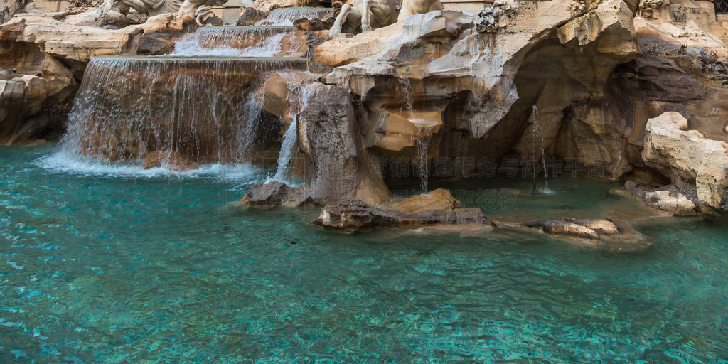 Fountain di Trevi - Ȫ