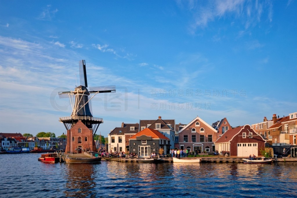 о  Spaarne ϵĵر糵 De Adriaanдķȫ