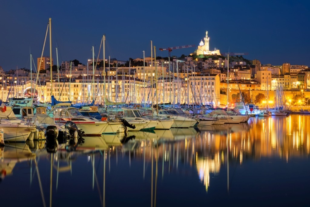 ϸ (Vieux-Port de Marseille) ҹɫеͧʥĸӵ´áҹɫеϸۡ