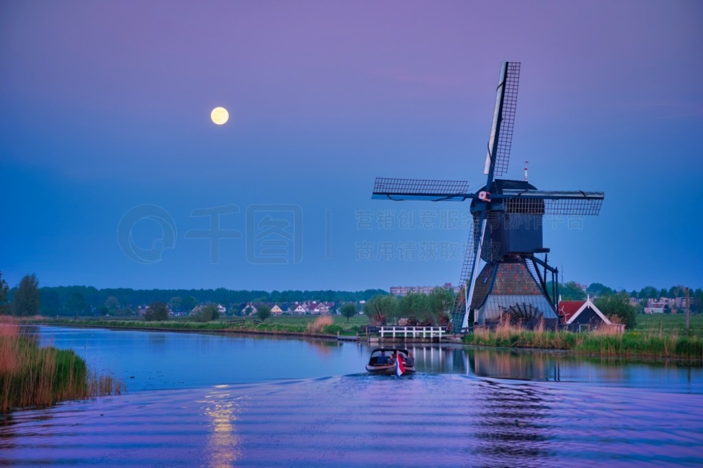 徰ۣʤ Kinderdijk ķ糵ƻʱ֣£˺еĴС̷ķ糵