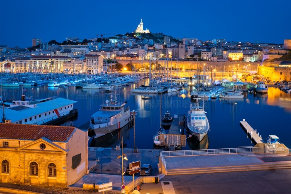 ϸ (Vieux-Port de Marseille) ҹɫеͧʥĸӵ´áҹɫеϸۡ