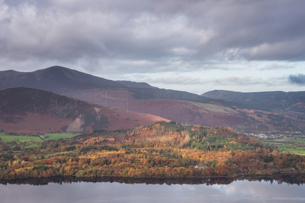 Ӻ (Walla Crag) ʷʫ＾ۣغ (Derwentwater)˹ (Catbells) Զɽɫʺ͹˾̾