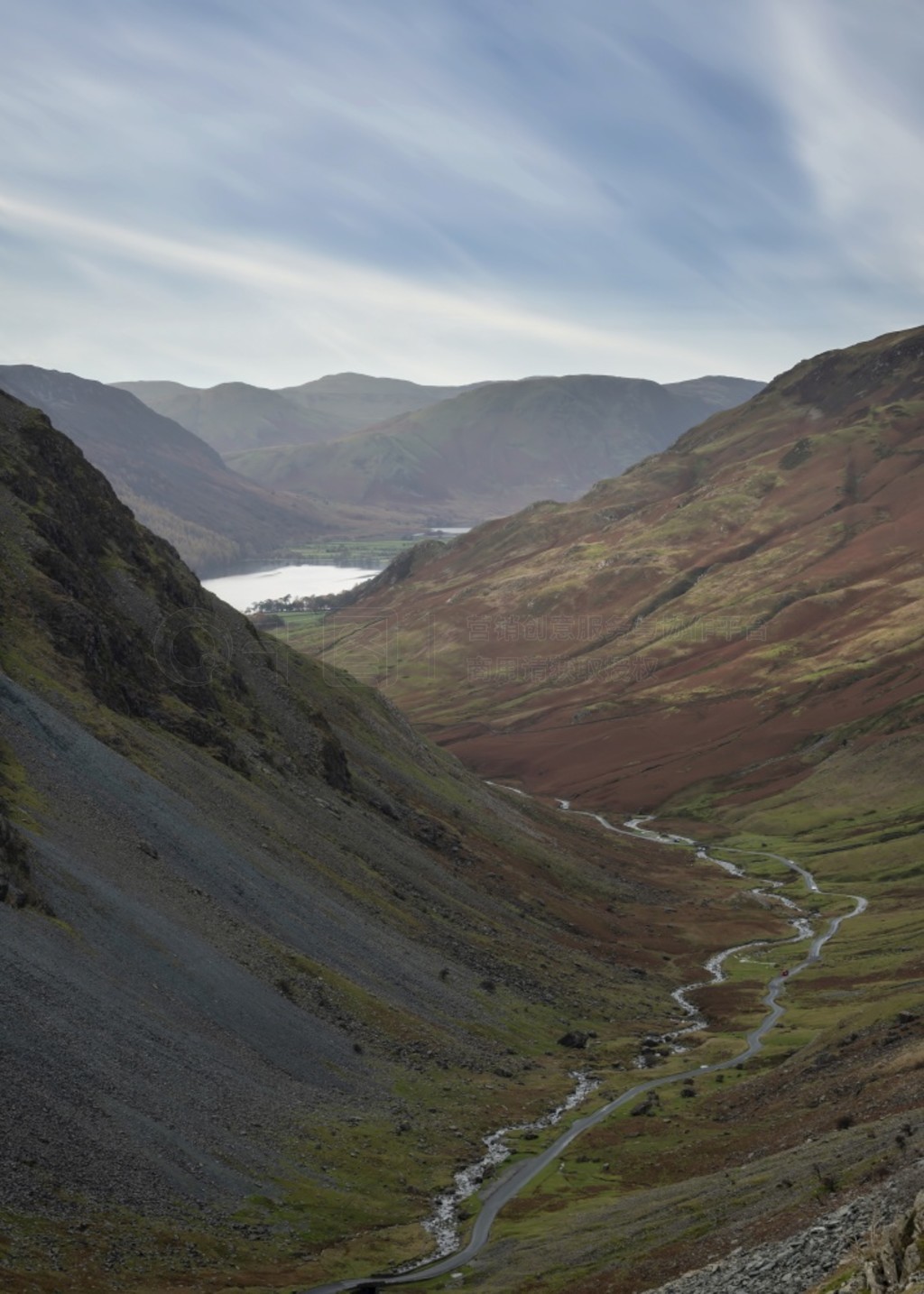 ＾ʱӺ (Dale Head) ӻ˹ɽ (Honister Pass) ׶ (Buttermere) ׳